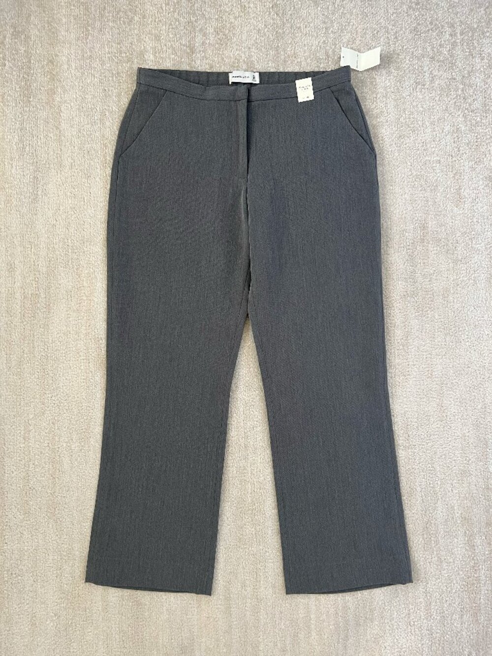NWT Abercrombie & Fitch Gray Wide Leg Flat Front Trousers Pants 30 / 10 Short